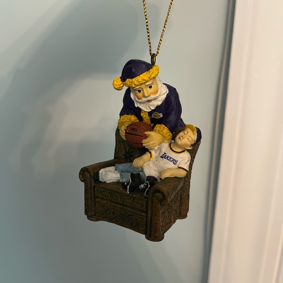 LA Lakers Christmas NBA Holiday Ornament - Picture 7 of 7
